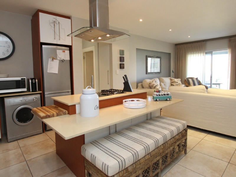 35 Thulana Hills