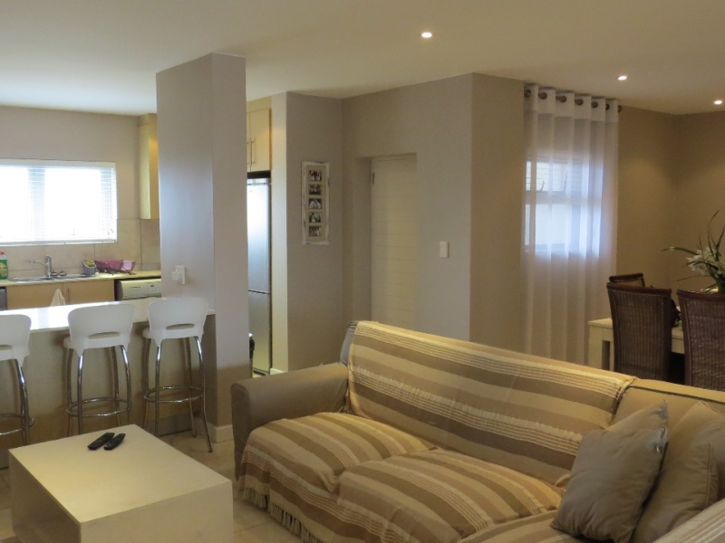 52 Thulana Hill